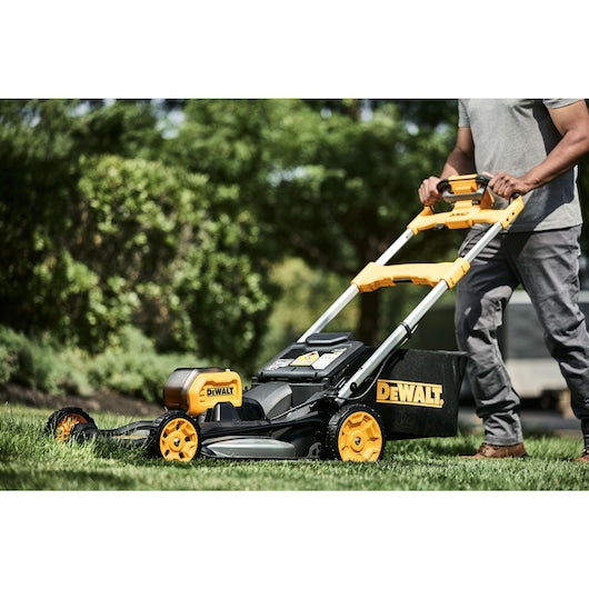 DEWALT DCMWSP650Y2-CA 60V MAX* Cordless Brushless RWD, Self Propelled Mower Kit