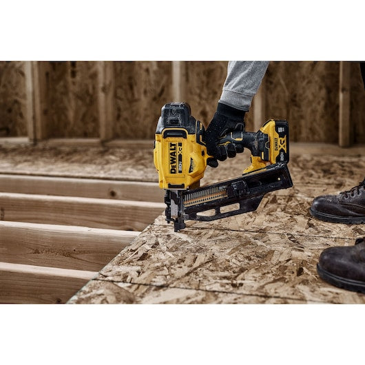 Dewalt DCN930B 20 MAX XR 30-Degreee Framing Nailer (Tool Only)