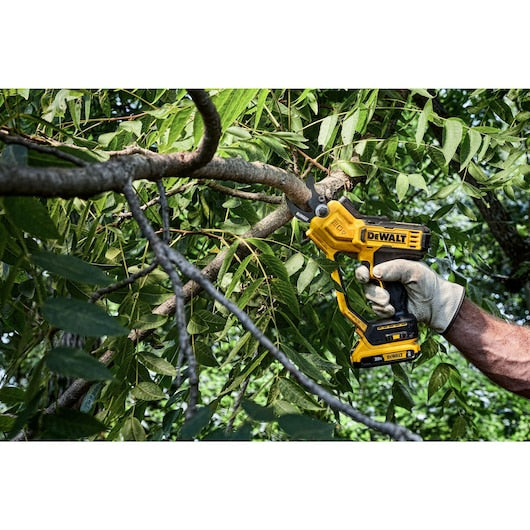 DEWALT DCPR320B 20V MAX 1-1/2 in. Cordless Pruner (Tool Only)