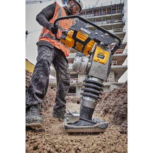 DEWALT DCPS660AG2 POWERSHIFT™ 60Kg Class Rammer Kit