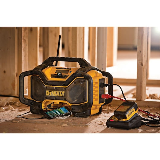 DEWALT DCR025 20V / 60V Bluetooth Charger Radio
