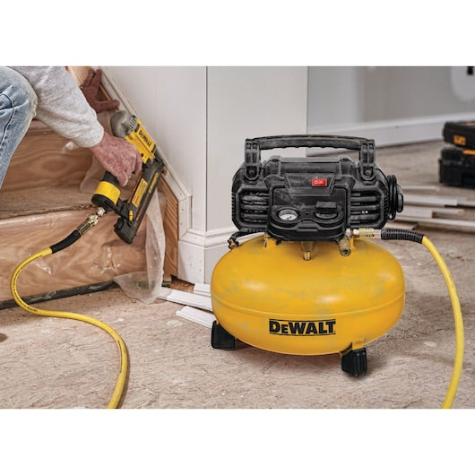 DEWALT DWFP1KIT 18GA BRAD NAILER & 6 GALLON COMBO KIT