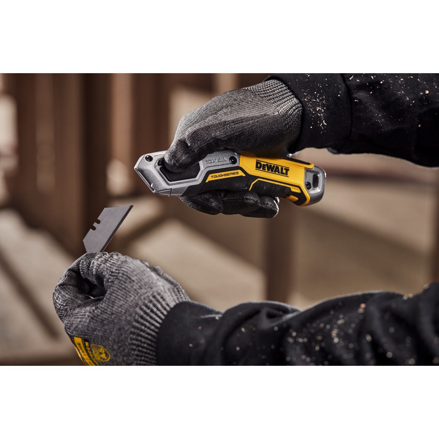 Dewalt DWHT10999 Toughseries Retractable Utility Knife
