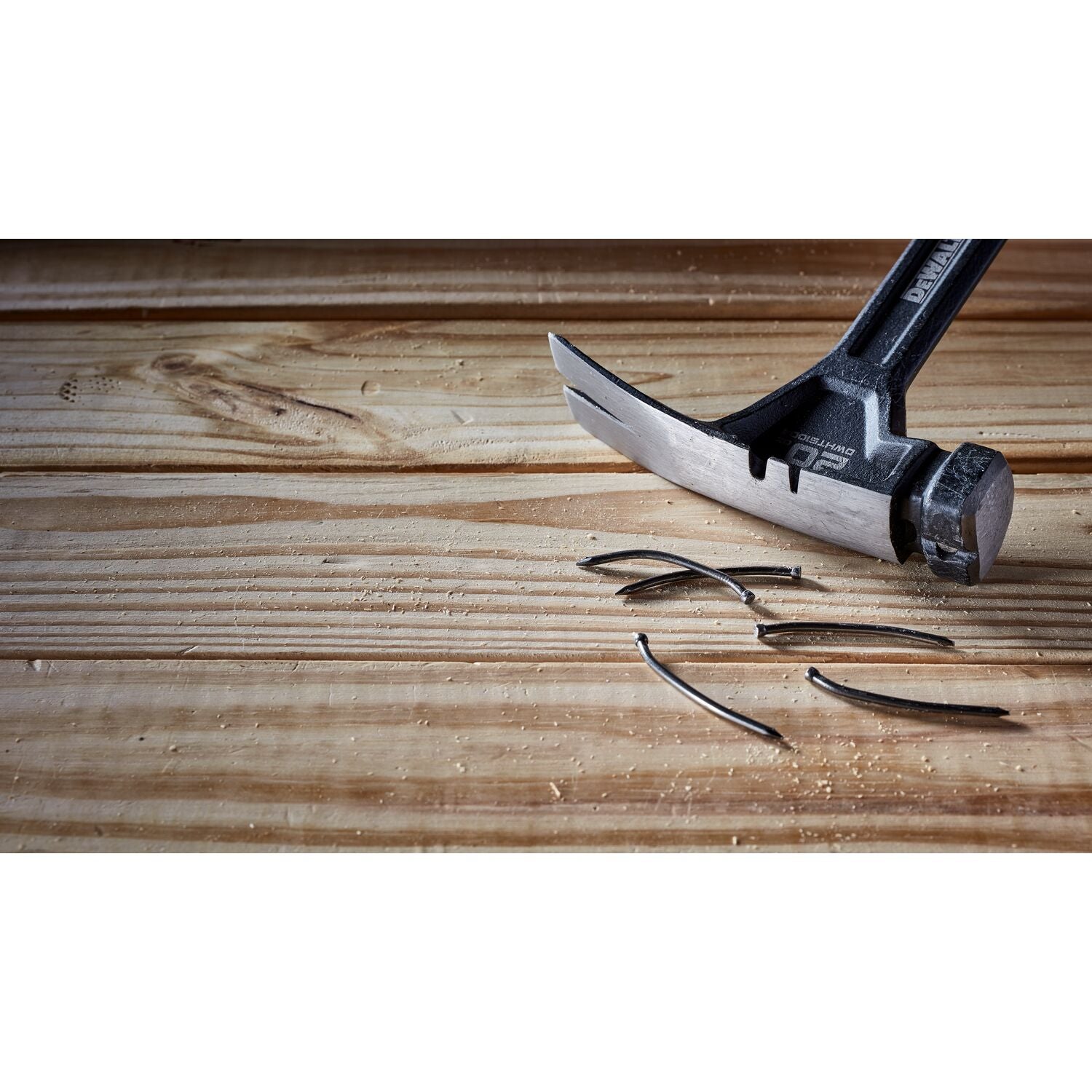 Dewalt DWHT51004 Steel Rip Claw Nailing Hammer 20 oz.