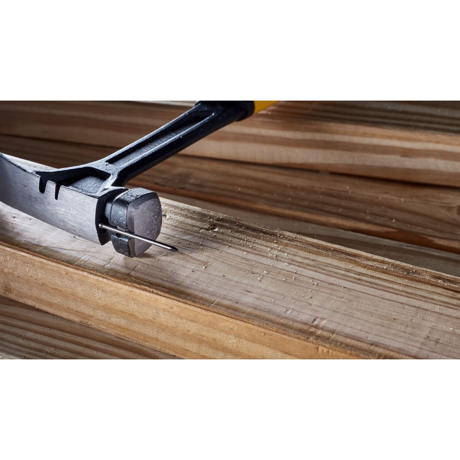 Dewalt DWHT51004 Steel Rip Claw Nailing Hammer 20 oz.