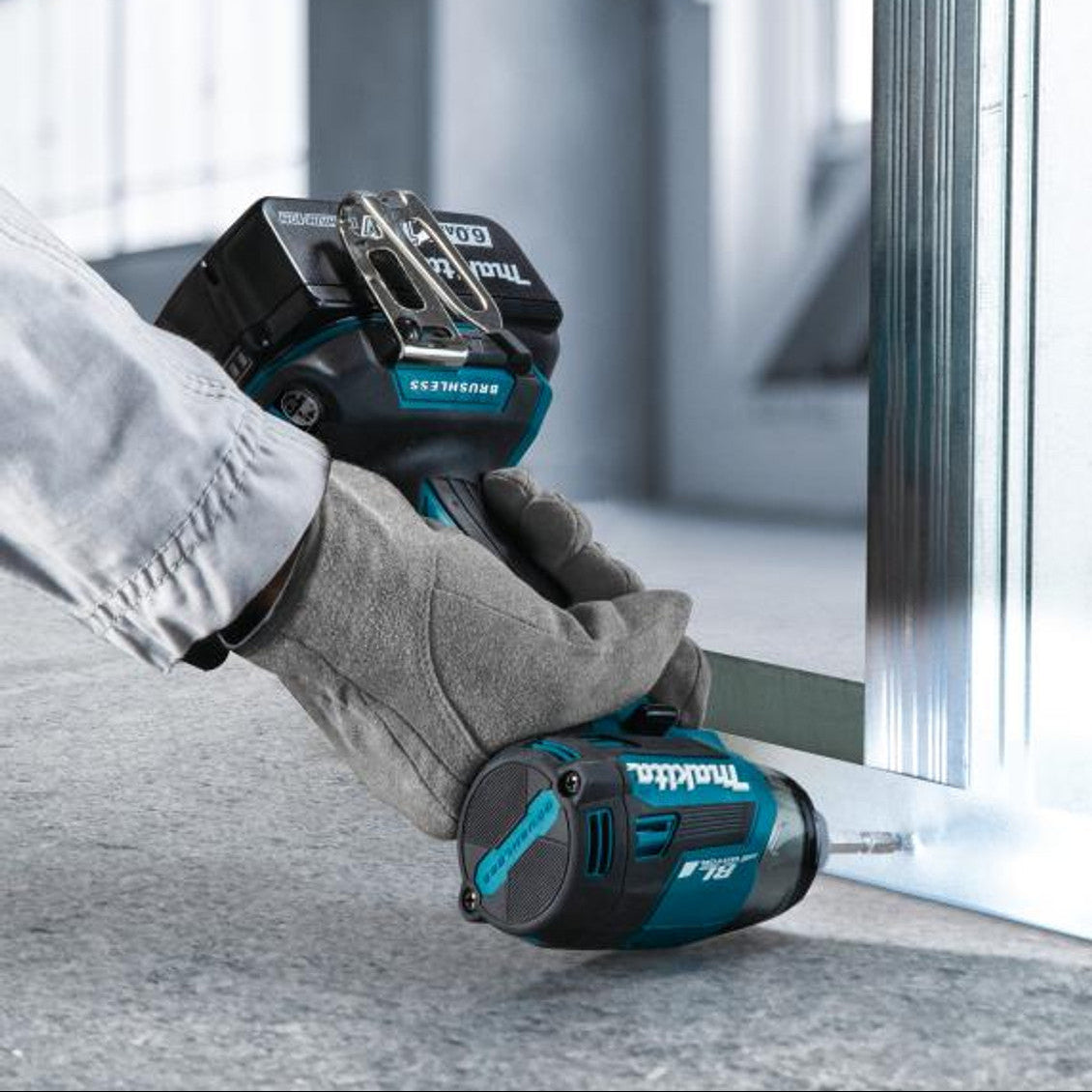 Makita DTS141Z 18V LXT Lithium-Ion 1/4 in. Brushless Oil-Impulse Impact Driver (Tool Only)