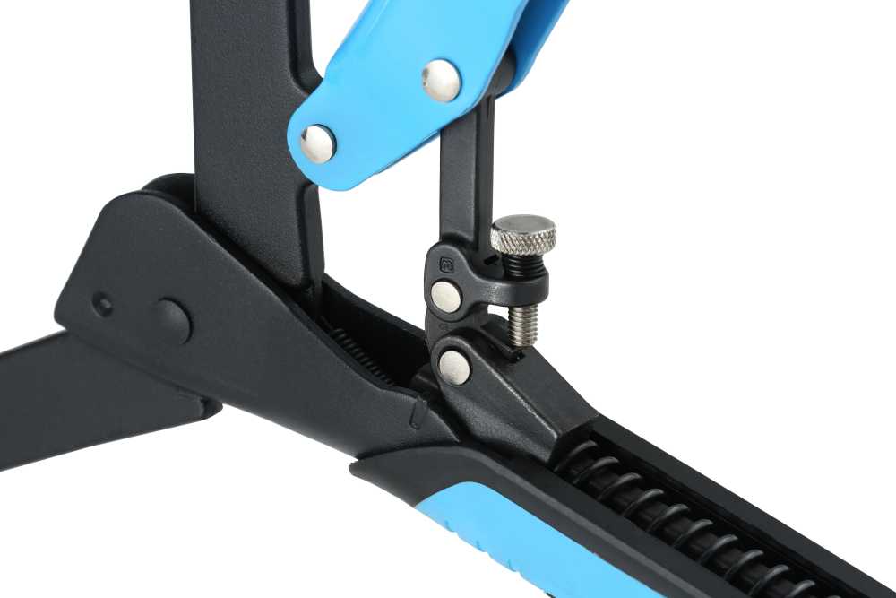 OX OX-P204802 AUTO ADJUST 11 Inches  C CLAMP WITH SWIVEL PAD - GRIPPED