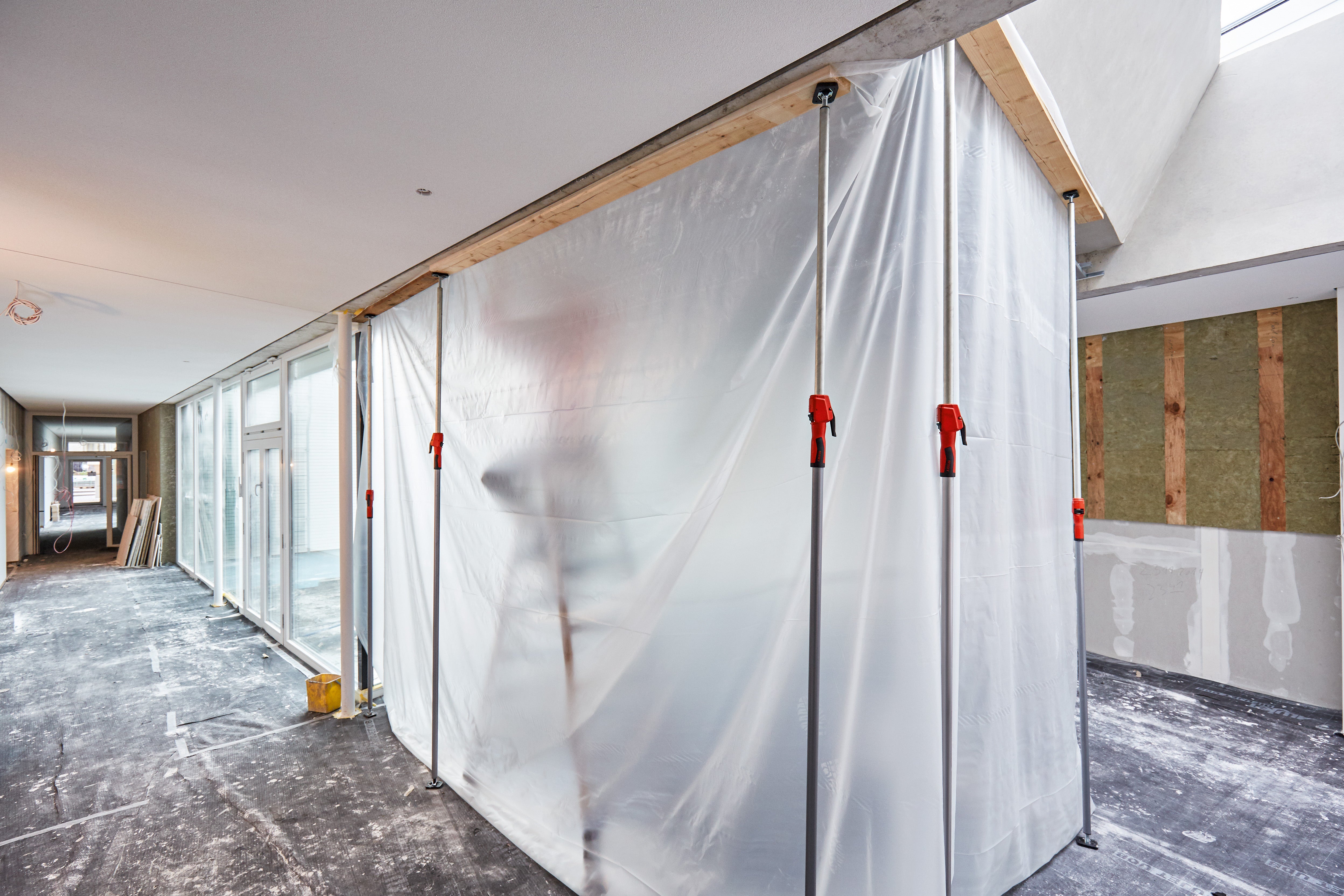 Bessey STE98 98in. Max Telescopic Dryall Support