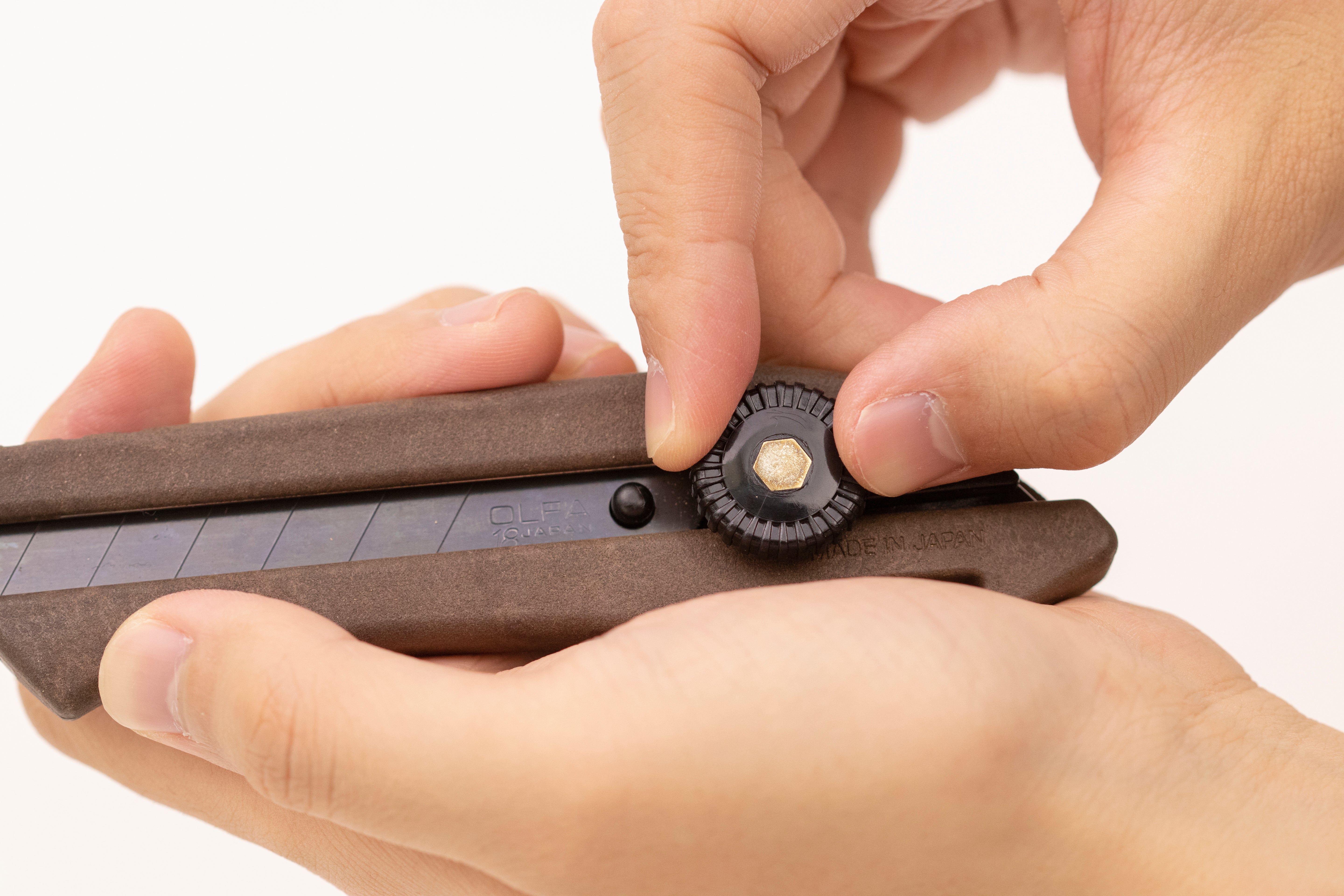 Olfa Ratchet Lock Utility Knife w/Composite Wood Handle 18mm