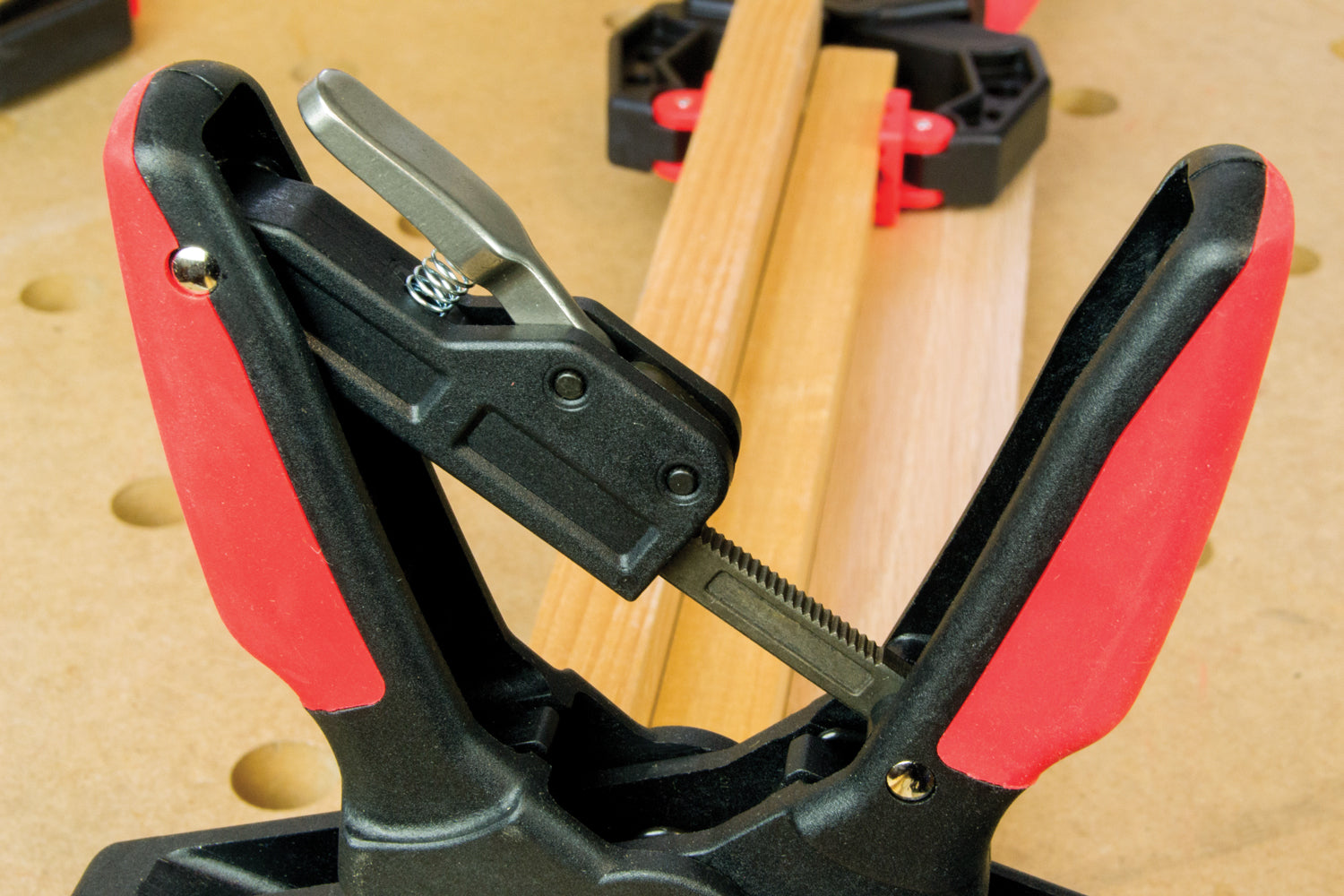 Bessey XCRG2 4in. Ratcheting Spring Clamp