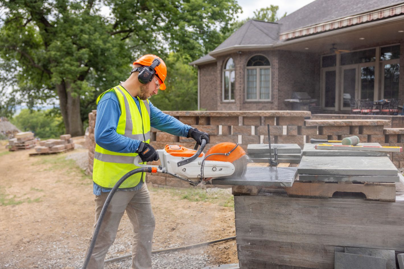 STIHL TA020116602 TSA300 CUTQUIK 12 in. Cordless Cut-Off Saw