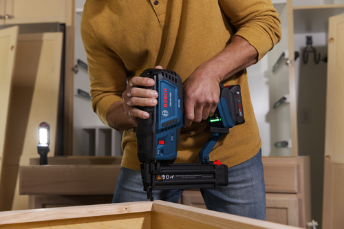 Bosch GNH18V-18MB12 18V 18-Gauge Brad Nailer Kit