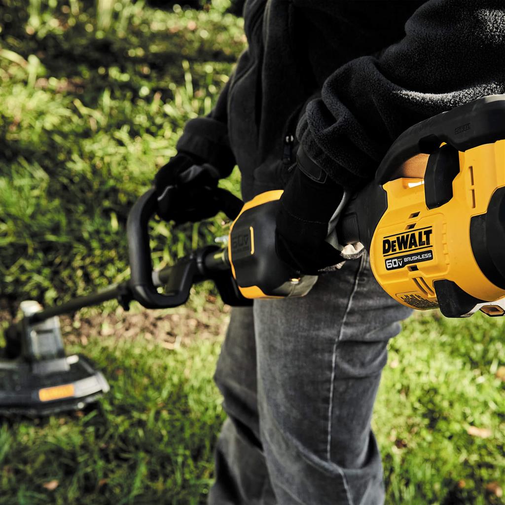 DEWALT DCST972X1 60-Volt MAX Lithium-Ion 17 in. Cordless Brushless Attachment Capable String Trimmer Kit